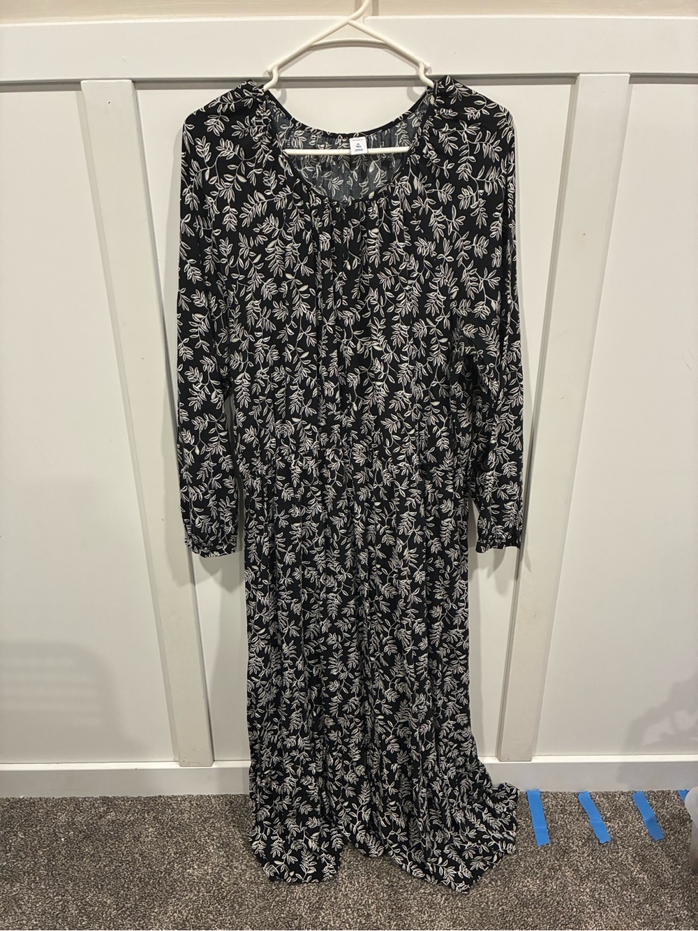 Old Navy Black and White Leaf-Print Maxi Dress